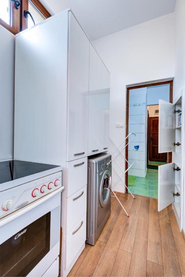 Family Apartment - Comfort In The Center Burgas Extérieur photo