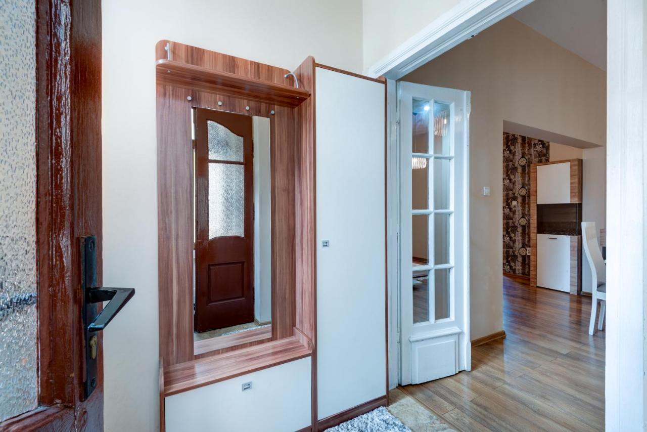 Family Apartment - Comfort In The Center Burgas Extérieur photo
