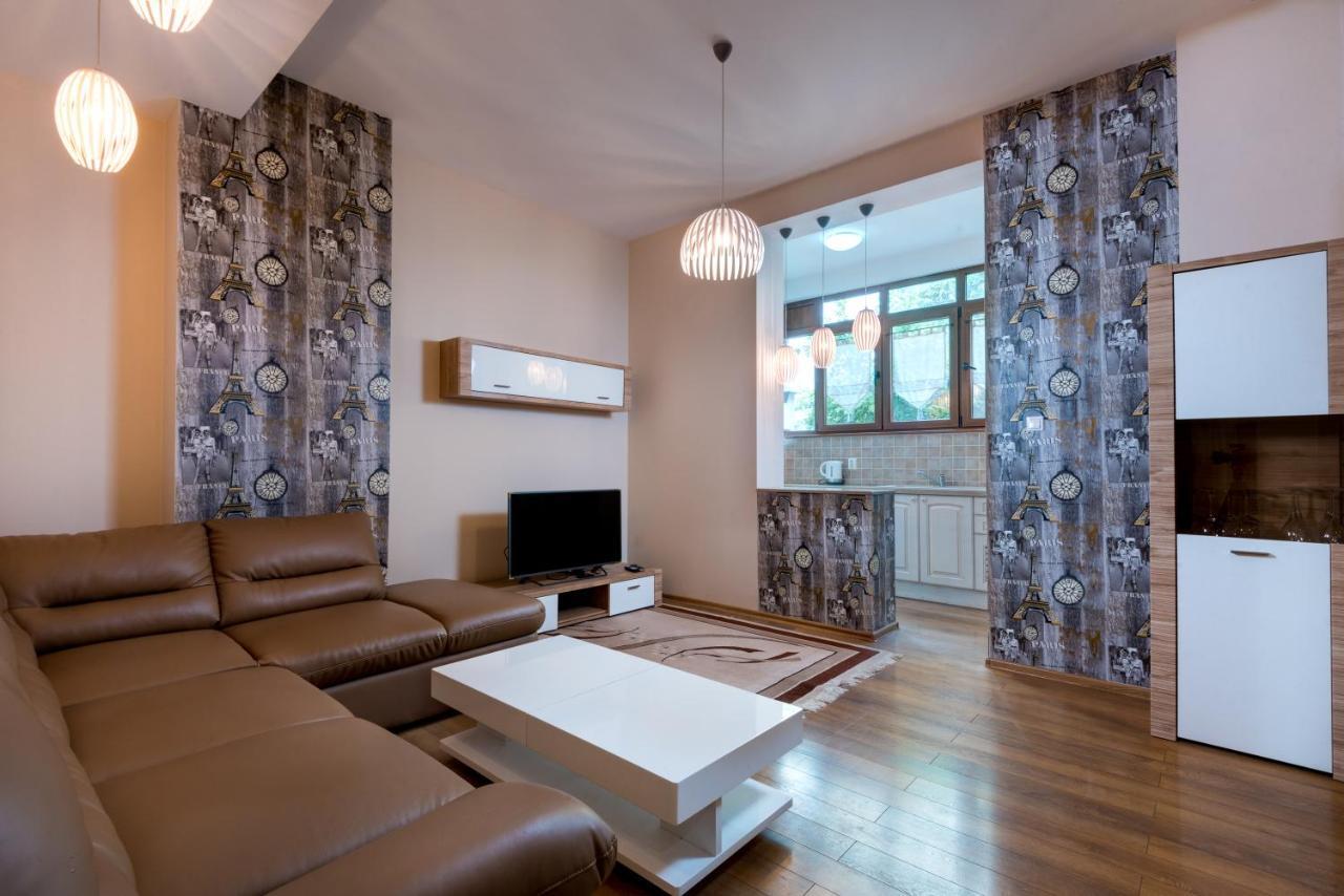 Family Apartment - Comfort In The Center Burgas Extérieur photo