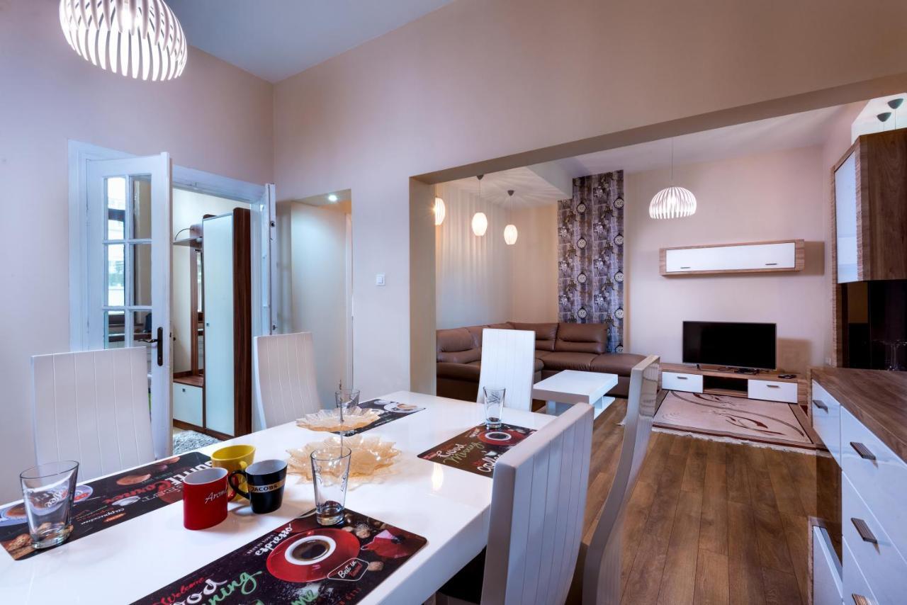Family Apartment - Comfort In The Center Burgas Extérieur photo